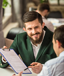 Students learning in a digital marketing course online with mentor guidance and practical training