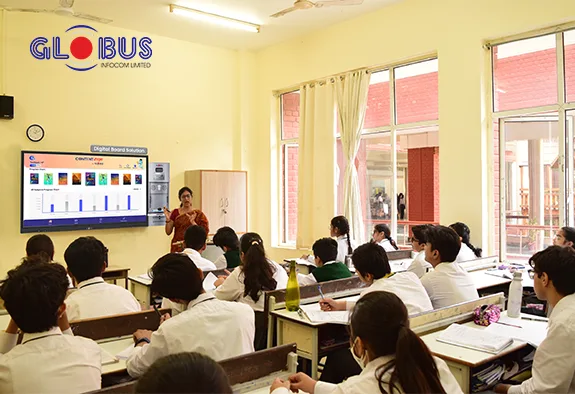 students learning through digital marketing services online